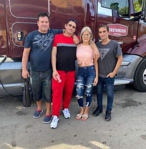 Meet your Posher, Glendy